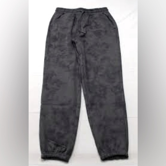 Fabletics Cozy Fleece Go-To Sweatpant - Picture 3 of 4